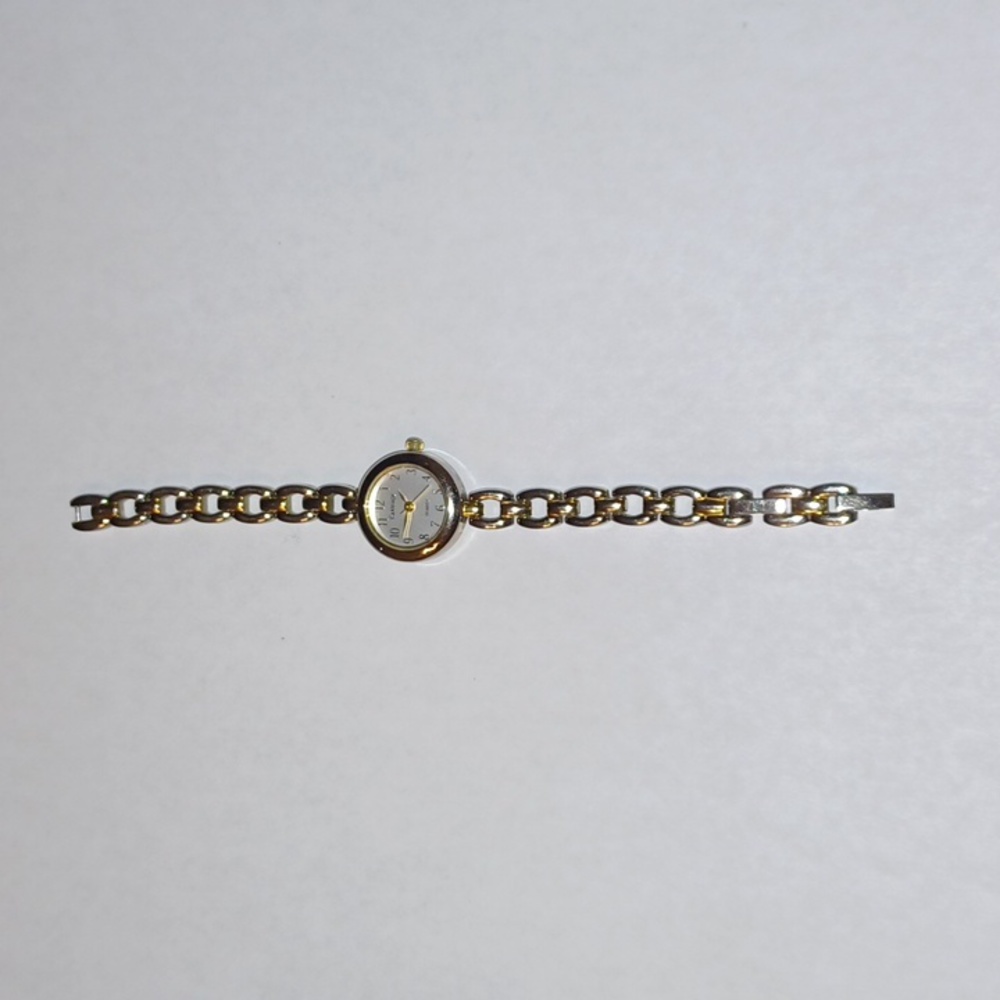 Vintage Carriage by Timex Women's Silvertone w/ Gold Trim Quartz Dress Watch